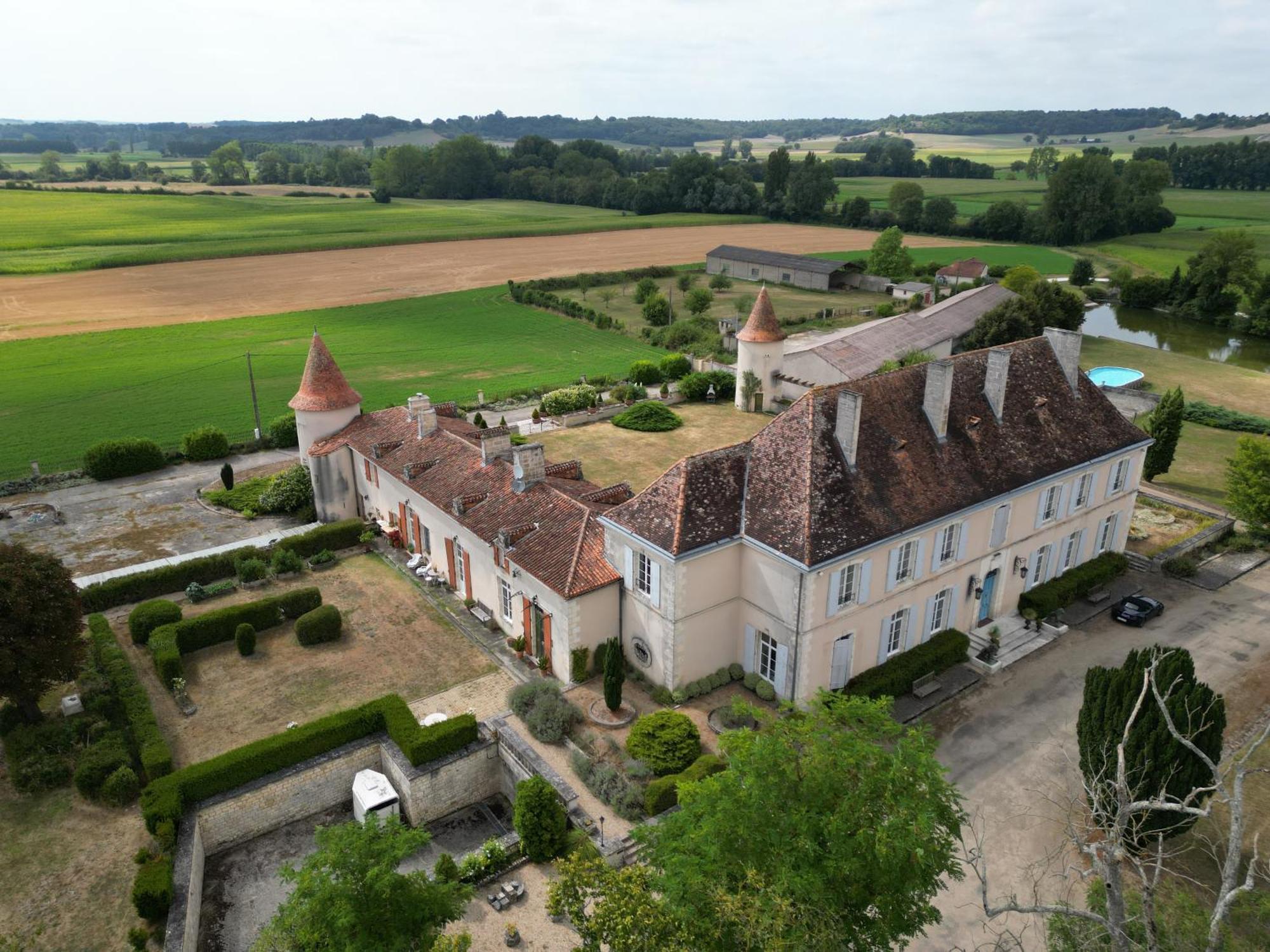Chateau Du Bourbet Cherval Exteriér fotografie