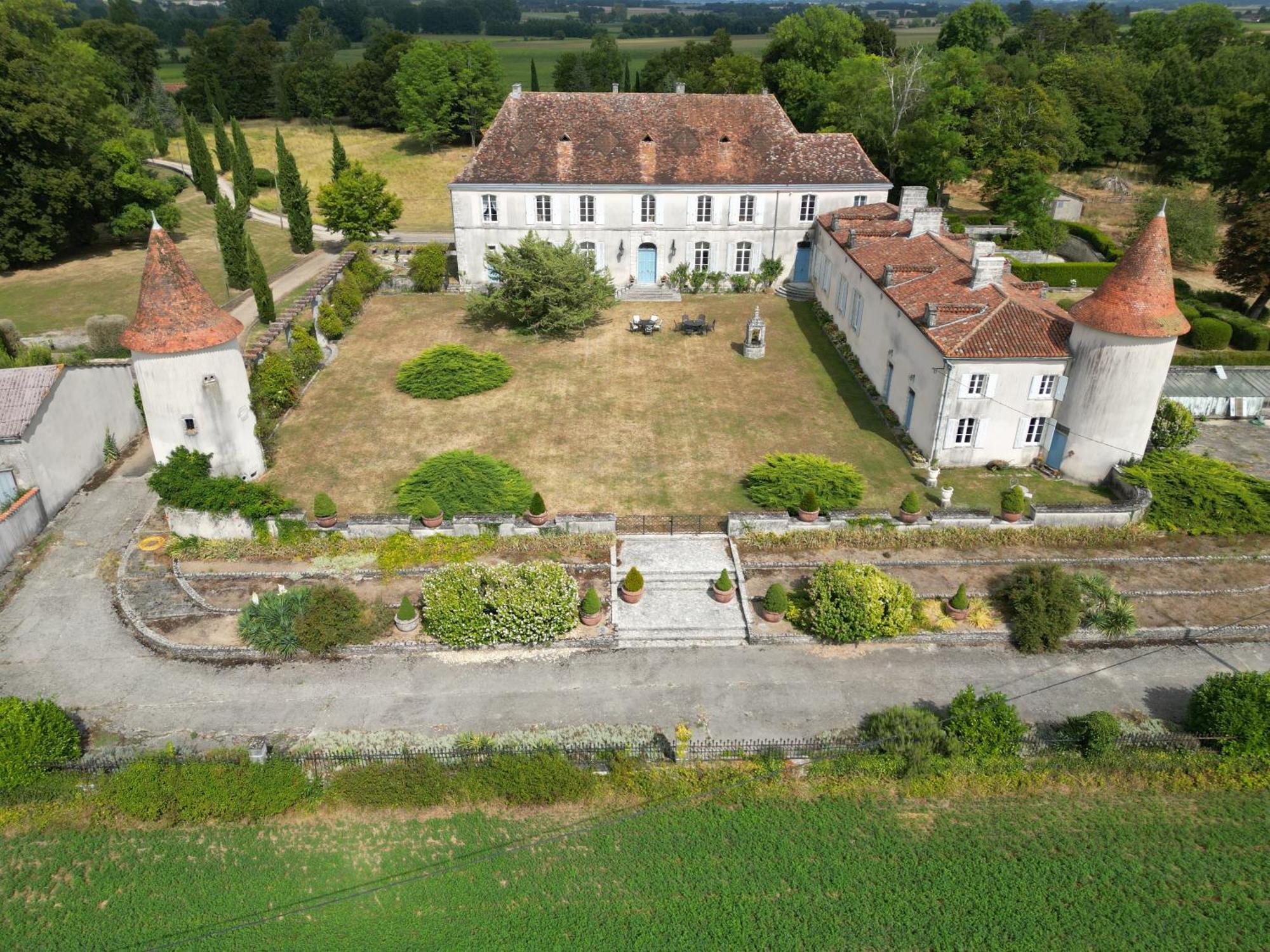 Chateau Du Bourbet Cherval Exteriér fotografie